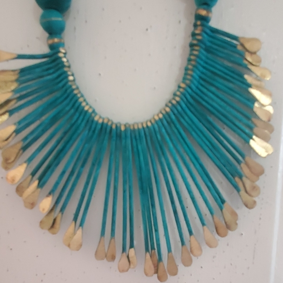 Collar - Picture 3 of 4